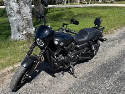 Low mileage HD Street 750 satin black paint, LED lighting. Great for starter bike and smaller riders...