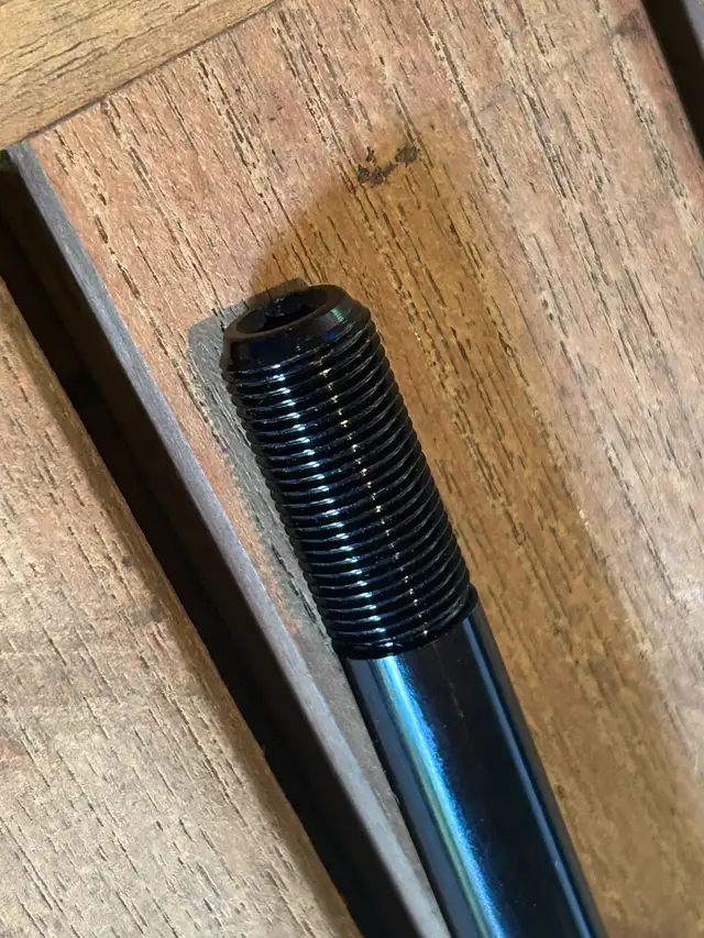 Burley Thru Axle – New – 12 x 1.0mm, 158-174mm in Frames & Parts in Markham / York Region - Image 7