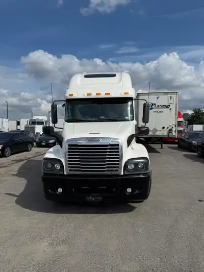 Freightliner century 2007 Truck for sale Motor rebuilt 272300km New paint,new tire, safety is done E...