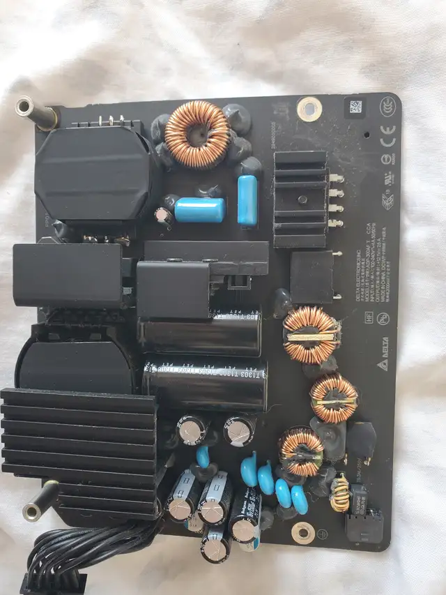 imac 2012 Power supply in System Components in City of Montréal - Image 4