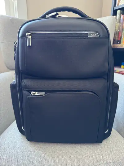 tumi backpack in All Categories in Canada | Kijiji Marketplaces
