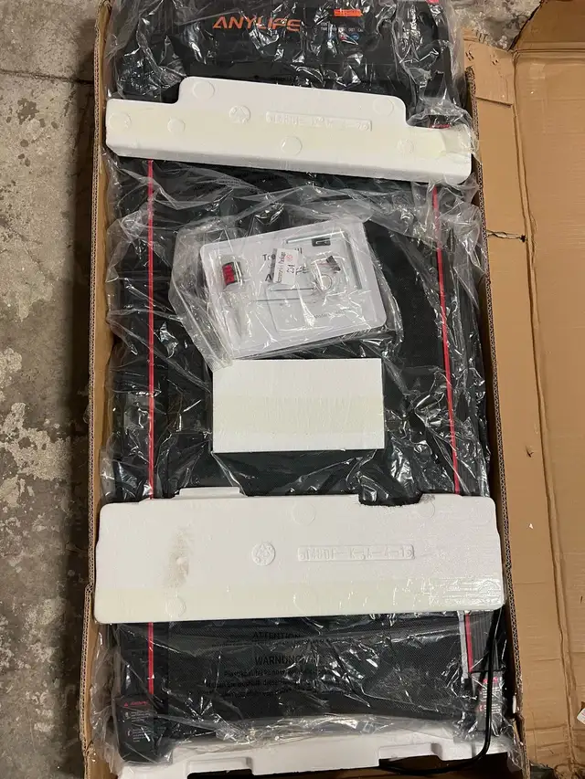 Anylife Walking Pad Treadmill, Under Desk Treadmill for Home Off in Exercise Equipment in Hamilton - Image 7