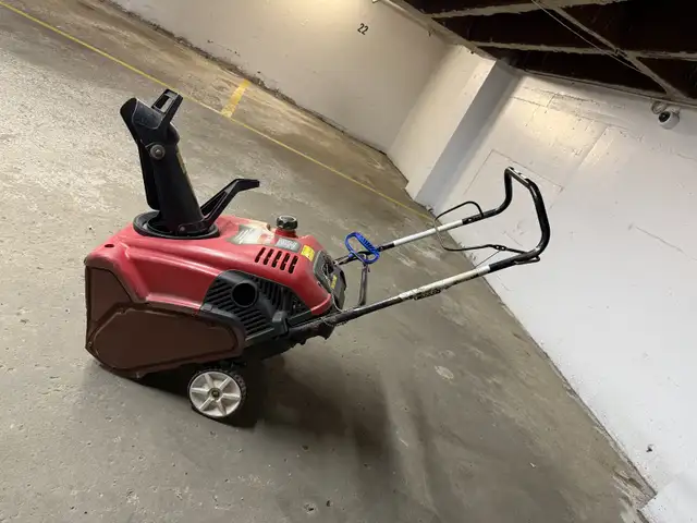 Snowblower  in Snowblowers in City of Montréal - Image 2