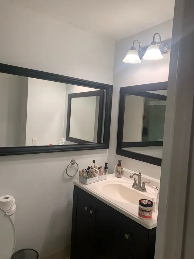 Room for rent  in Long Term Rentals in Mississauga / Peel Region - Image 4