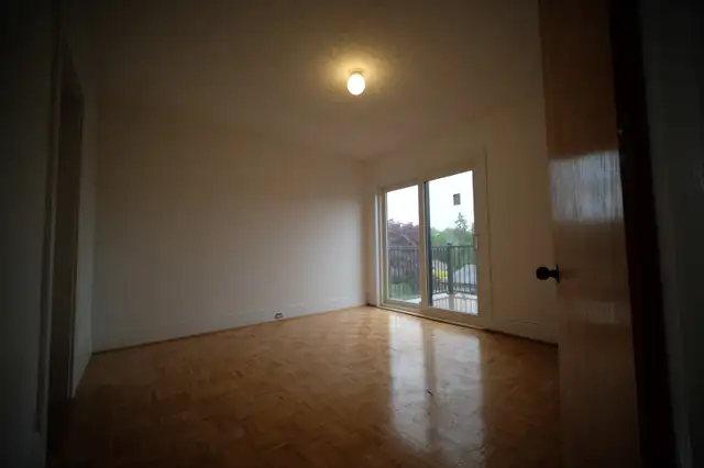 Bright & Beautiful 3-Bedroom @ Dupont & Christie in Long Term Rentals in Trenton - Image 10