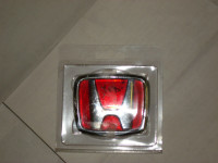 Red Honda emblem