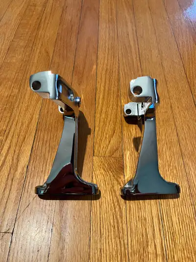 Harley Davidson passenger footboard mounts. Chrome. Removed from a 2022 RoadGlide. Fits 93-newer Tou...