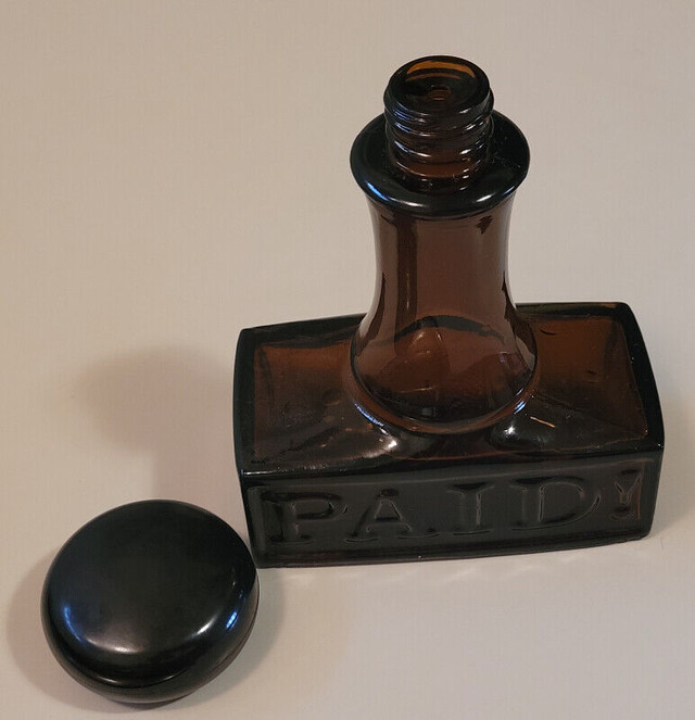 Vintage Avon Amber "PAID" Stamp Cologne Bottle in Arts & Collectibles in Oshawa / Durham Region - Image 2