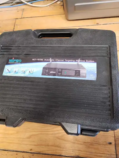 wireless microphones system - new, View more