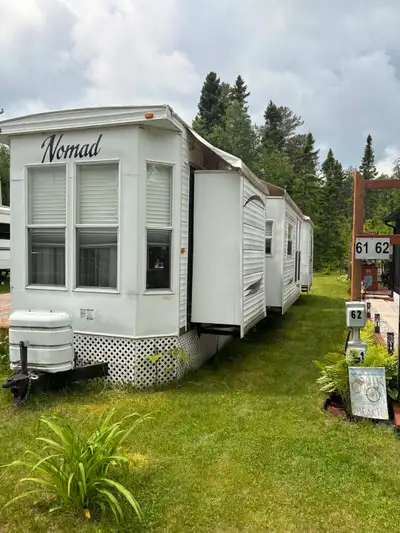 Bonjour, je vends ma roulotte de parc Nomad 40 pieds 2011 au camping de l’Amicale à Vauvert au bord...