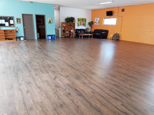 $34 / 2000ft2 - BRIGHT LARGE STUDIO FOR RENT - hourly in Commercial & Office Space for Rent in Vancouver - Image 3