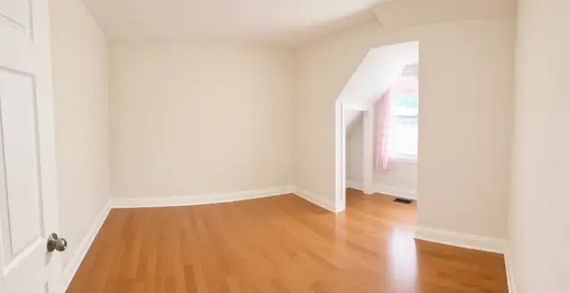 Main-Floor Private Room for Rent – Keele & Wilson$995/m + util in Room Rentals & Roommates in City of Toronto - Image 5