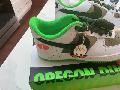 Purchased these when they dropped on GOAT. BNIB never on foot. Size 12. Please don’t ask if they are...