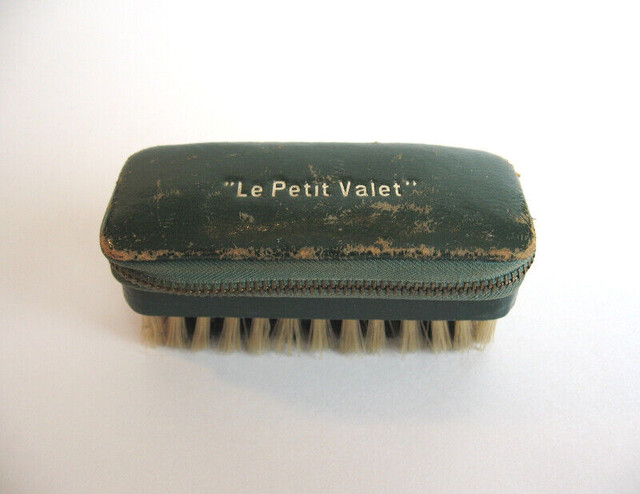 Le Petit Valet, Vintage Manicure/Sewing Kit in Arts & Collectibles in Hamilton - Image 4