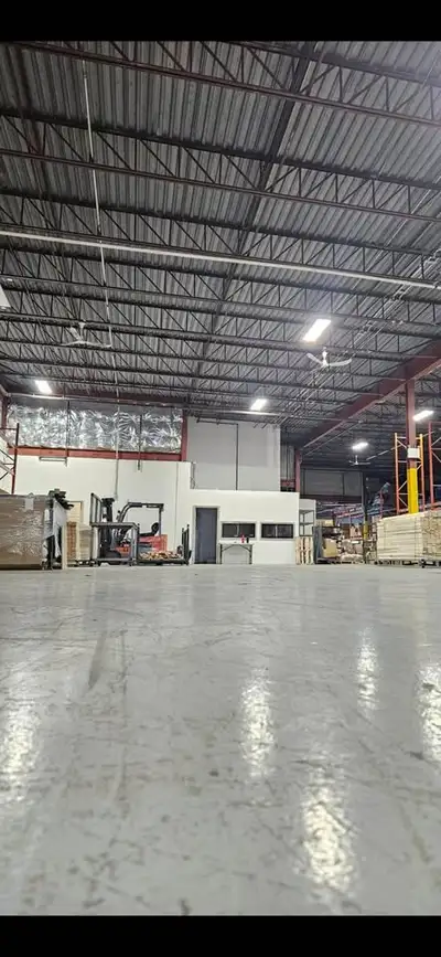 AVAILABLE IMMEDIATELY!! BEST PRICE ON THE MARKET PRIME LOCATION in heart of Etobicoke Beautiful, Cle...