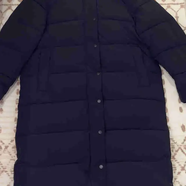 TWIK XL long puffer jacket in Women's - Tops & Outerwear in City of Montréal - Image 2