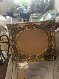 Antique gold leaf frame(damaged)