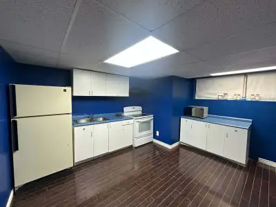 This is a used private room. It is equipped with a kitchen, bathroom, bedroom and closet. It is read...