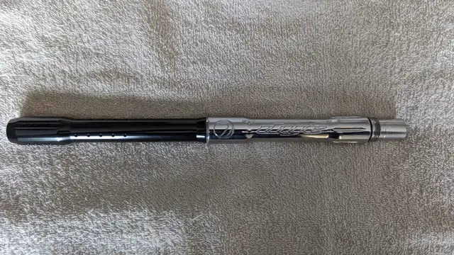 Dye Ultralite + Boom Stick + 12 inch tip in Paintball in West Island - Image 5