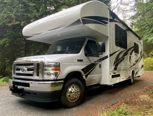 2022 Jayco Red Hawk 26M Class C - low kms in RVs & Motorhomes in Victoria - Image 5