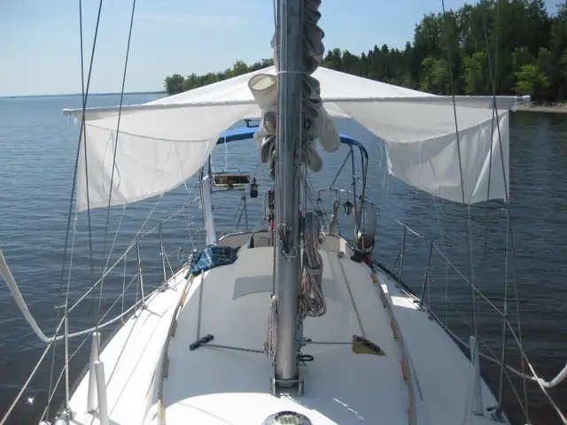Sailboat C&C 27 MK III 1976 in Sailboats in Ottawa - Image 20