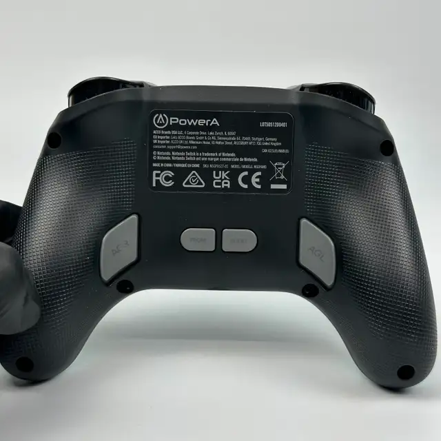 Super Mario Controller - Nintendo Switch 2 - 3136724 in Nintendo Switch in Laval / North Shore - Image 4
