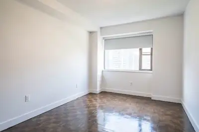 1 bd in a 2 bd apartment eith shated kitchen and washroom