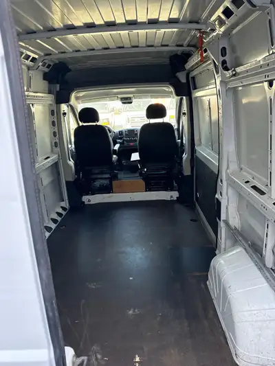 Cargo van in good condition and safety was done less than 6 months ago