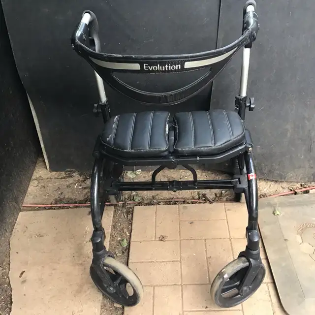 Evolution Trillium Medical walker64623145950977122