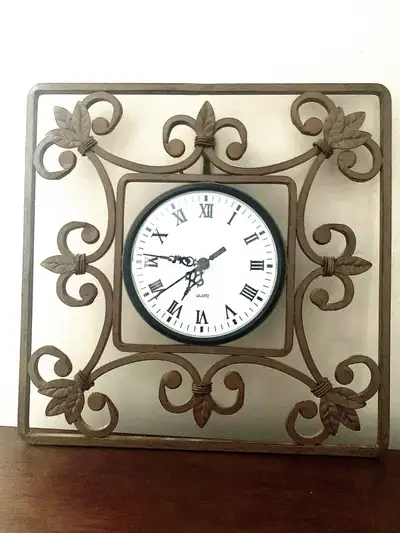 Elegant Brown Heavy Wall Clock fleur de lis, View more