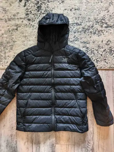 Mens Large, fits like M Tag has been removed