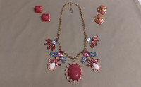Rhinestone necklace & 2 pr earrings - Perfect for summer
