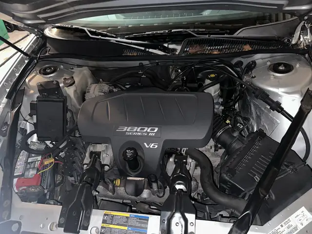 2005 Buick Allure - Battery is dead589628625933445129