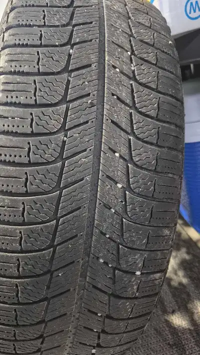 Set of 4 Michelin X-Ice winter tires on 16-inch steel rims. Tire Size: 205/65R16 99T Extra Load Trea...
