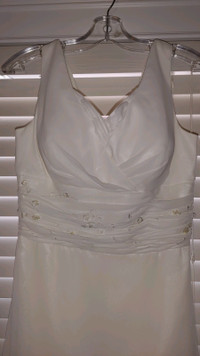 Wedding Dress size 14/16 Ivory White $90 smoke free home