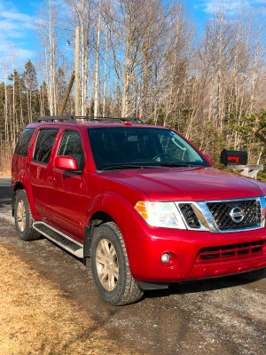 2010 Nissan Pathfinder SE