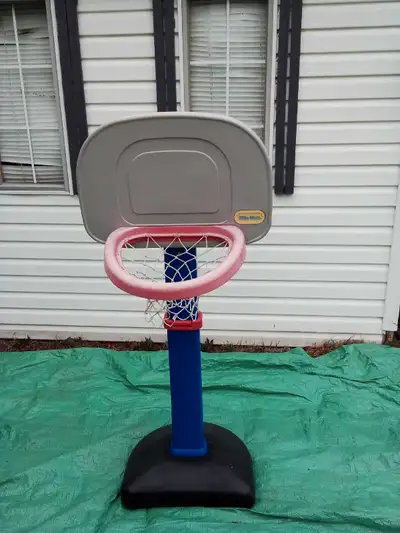 Mascouche LANAUDIÈRE basketball pour enfant ajustable crochet et filet complet. À -1. parfaite condi...