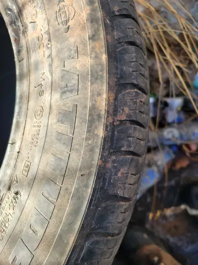 I have 4 ko2 275/70/18 all terrain tires with 50% tread left asking $250, also I have 3 225/75/17 su...