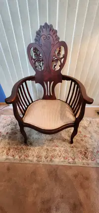 Beautiful Carved Wood Parlor Chair 24in x 19in x 44in Tall