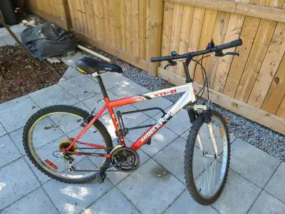21 Speed, 26" Wheel, 18" frame In good working condition A Masterlock bike lock is also included $10...