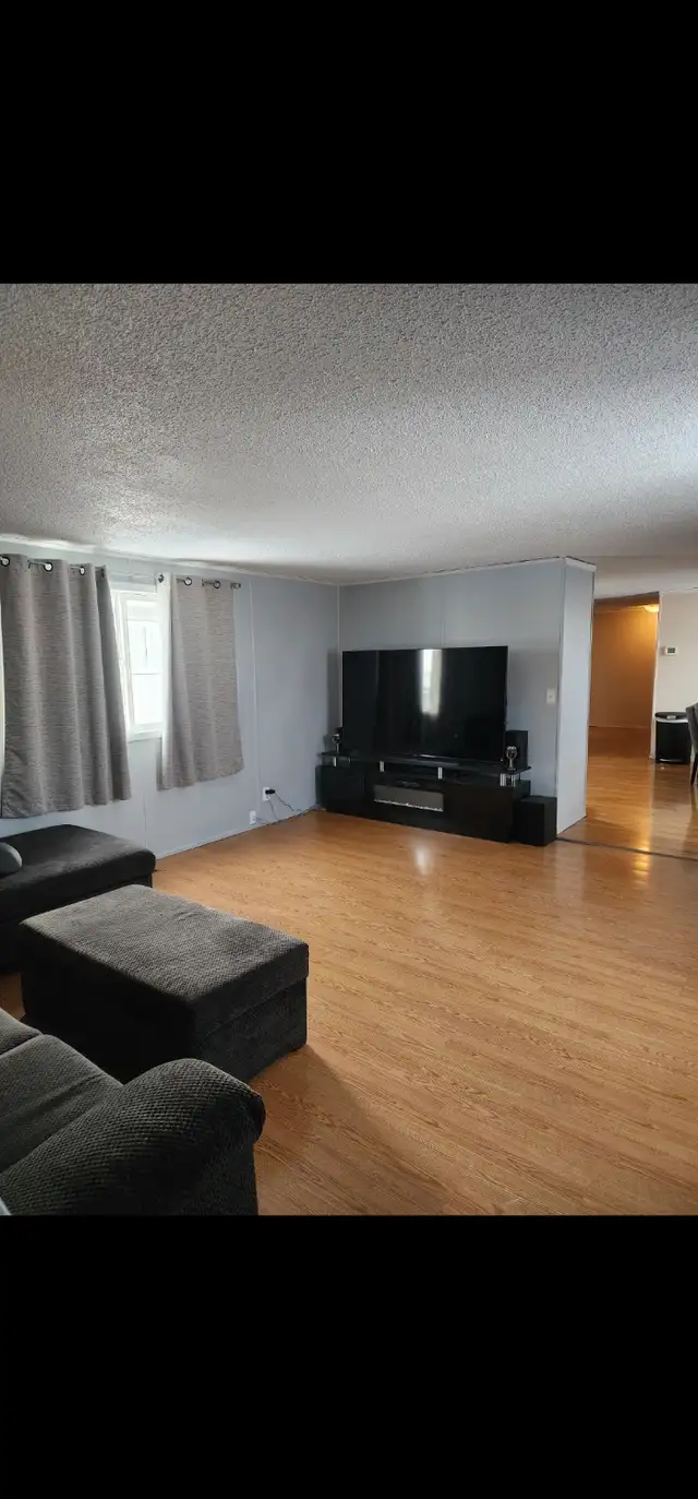 Beautiful house with shed for sale!