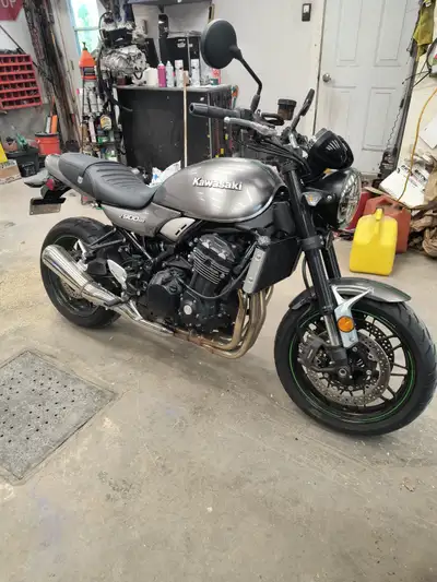* PAR TÉLÉPHONE SEULEMENT S.V.P.*** 5I4-9'1'2-2'2'1'2*** Z900RS, SEULEMENT 6800KM, COMME NEUVE, AUCU...