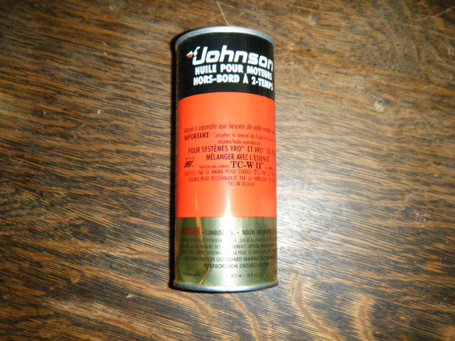 Johnson Outboard 2 cycle Motor Oil Can in Boat Parts, Trailers & Accessories in Oakville / Halton Region - Image 2