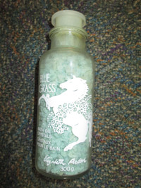 bottle of bath crystals (Blue Grass by Elizabeth Arden) new
