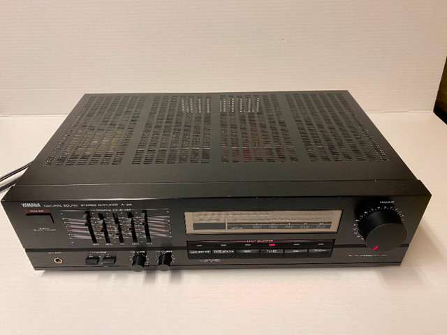 Yamaha A-29 Integrated Amplifier and Yamaha T-33 Tuner in General Electronics in City of Toronto - Image 4