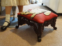 the CAT STOOL vintage cast iron HOOKED RUG CAT APPLIQUE unique