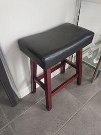 24" Counter Height Stool with Leather Seat