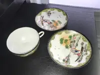 Authentique tasse à thé chinoise avec 2 soucoupes assorties