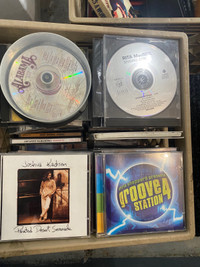 Suroundsound/ CD / DVD player/ over 200 CDs/ few Movies 