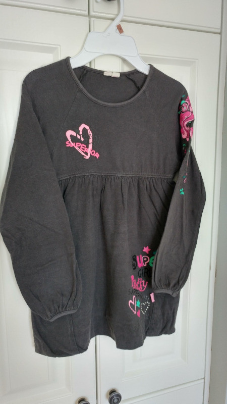 Vêtements filles 8 ans, t-shirt, chandail, jupe dans Enfants et jeunesse  à Longueuil/Rive Sud